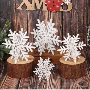 NWT 8Pcs Winter Wooden Snowflake Decorations,White Glitter 3D Christmas Wood